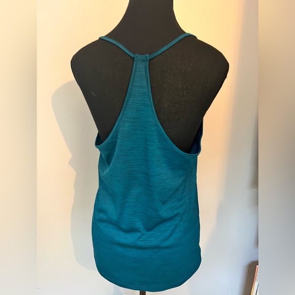 2 for 1 Under Armour Heat Gear tanks Size M in Grey and Blue - Picture 2 of 3